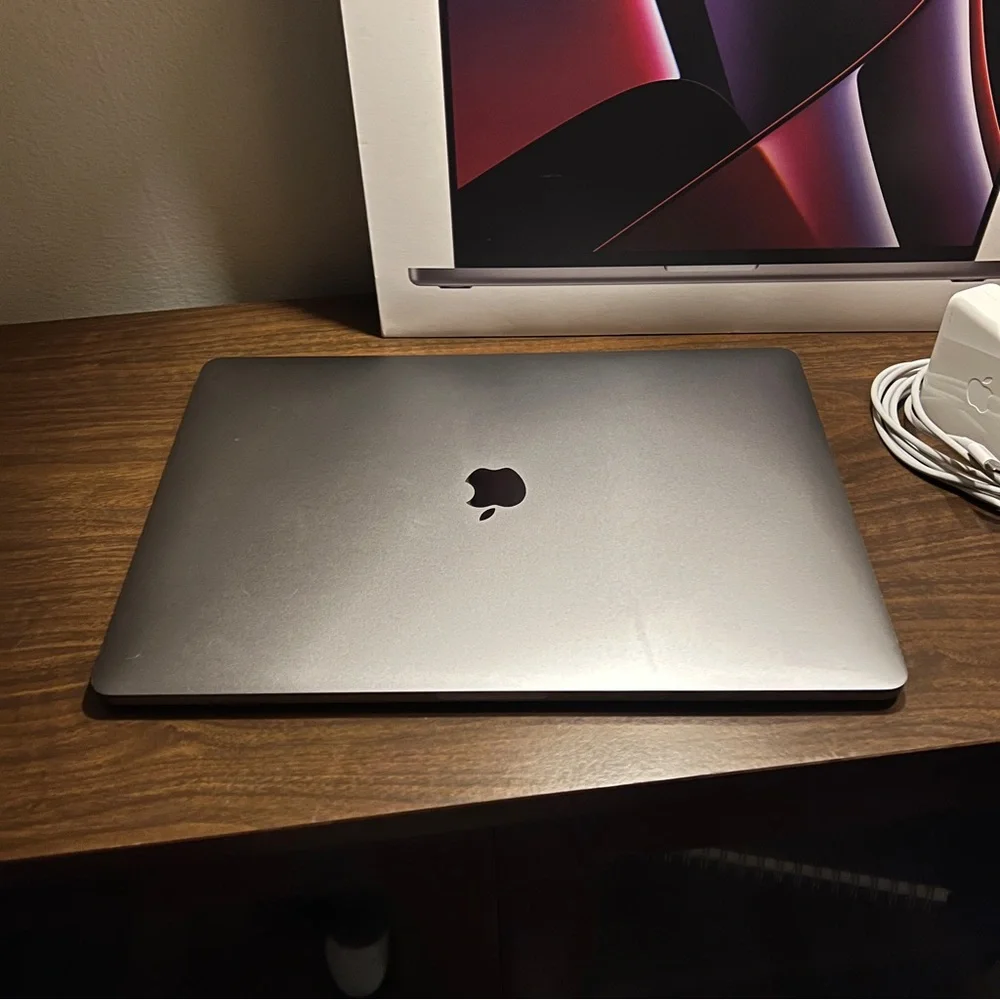 2018 MacBookPro i7,  32gb, 500gb, Excellent Condition